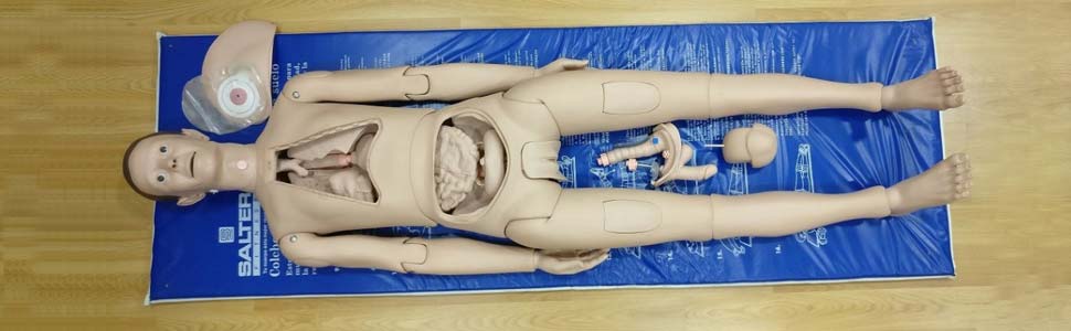 Maniquí de Enfermería Para Cuidados Básicos: Funcionalidades y Características